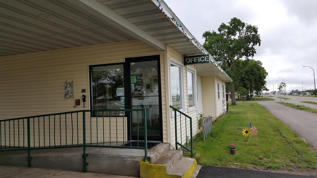 Budget Host Inn Detroit Lakes Zewnętrze zdjęcie