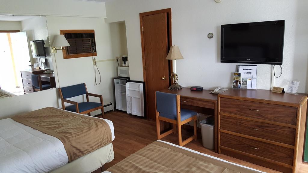 Budget Host Inn Detroit Lakes Zewnętrze zdjęcie