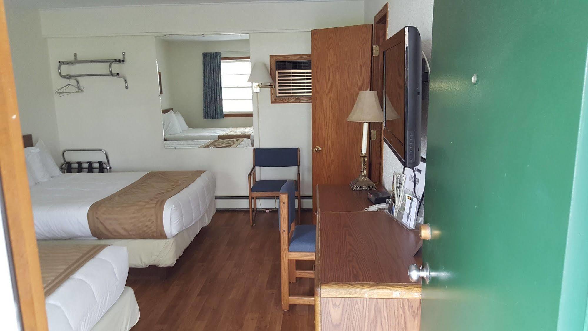 Budget Host Inn Detroit Lakes Zewnętrze zdjęcie