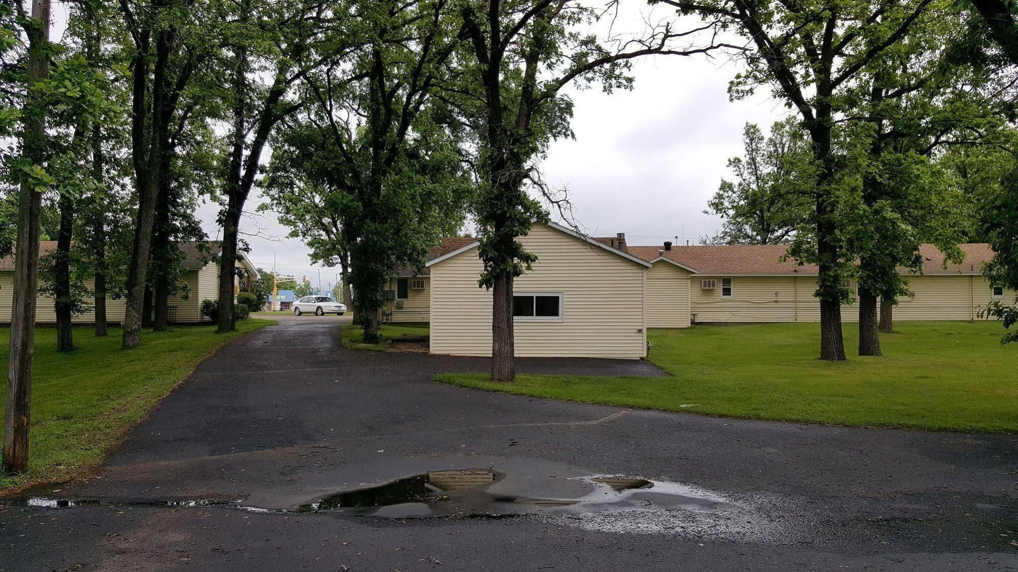Budget Host Inn Detroit Lakes Zewnętrze zdjęcie